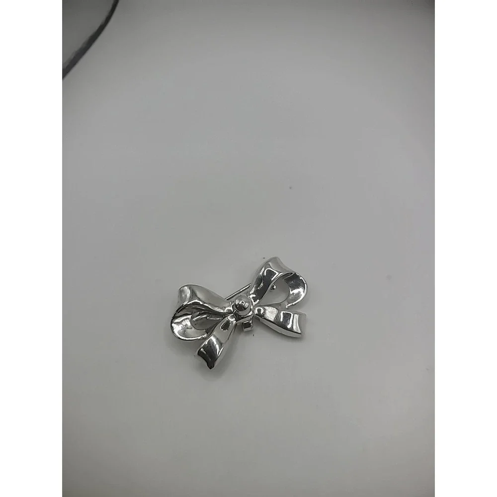 Vintage Coro Silver Tone‎ Bow Brooch Pin Jewelry Costume Dainty